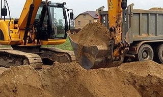 Выкопать яму экскаватором в Рославле от 922 руб. - 2Землекопа-Рлв