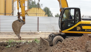 Выкопать яму экскаватором в Рославле от 922 руб. - 2Землекопа-Рлв